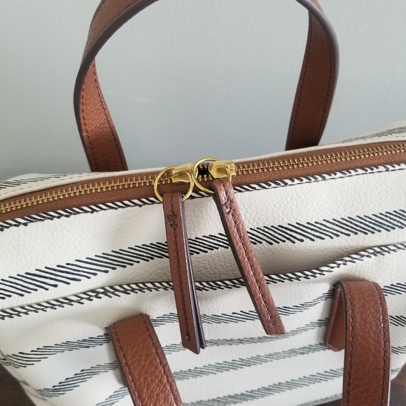 👜FOSSIL HANDBAG - Picture 7 of 10